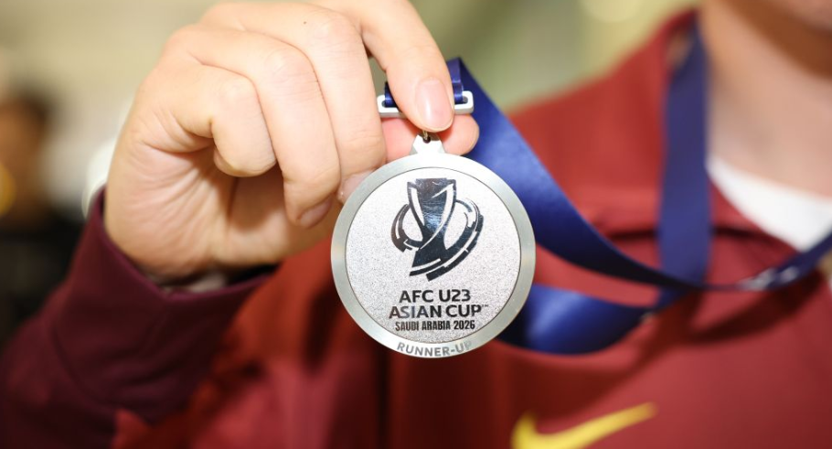 被战术耽误？王钰栋回应6场只进1球真相，朱广沪：他是一名天才